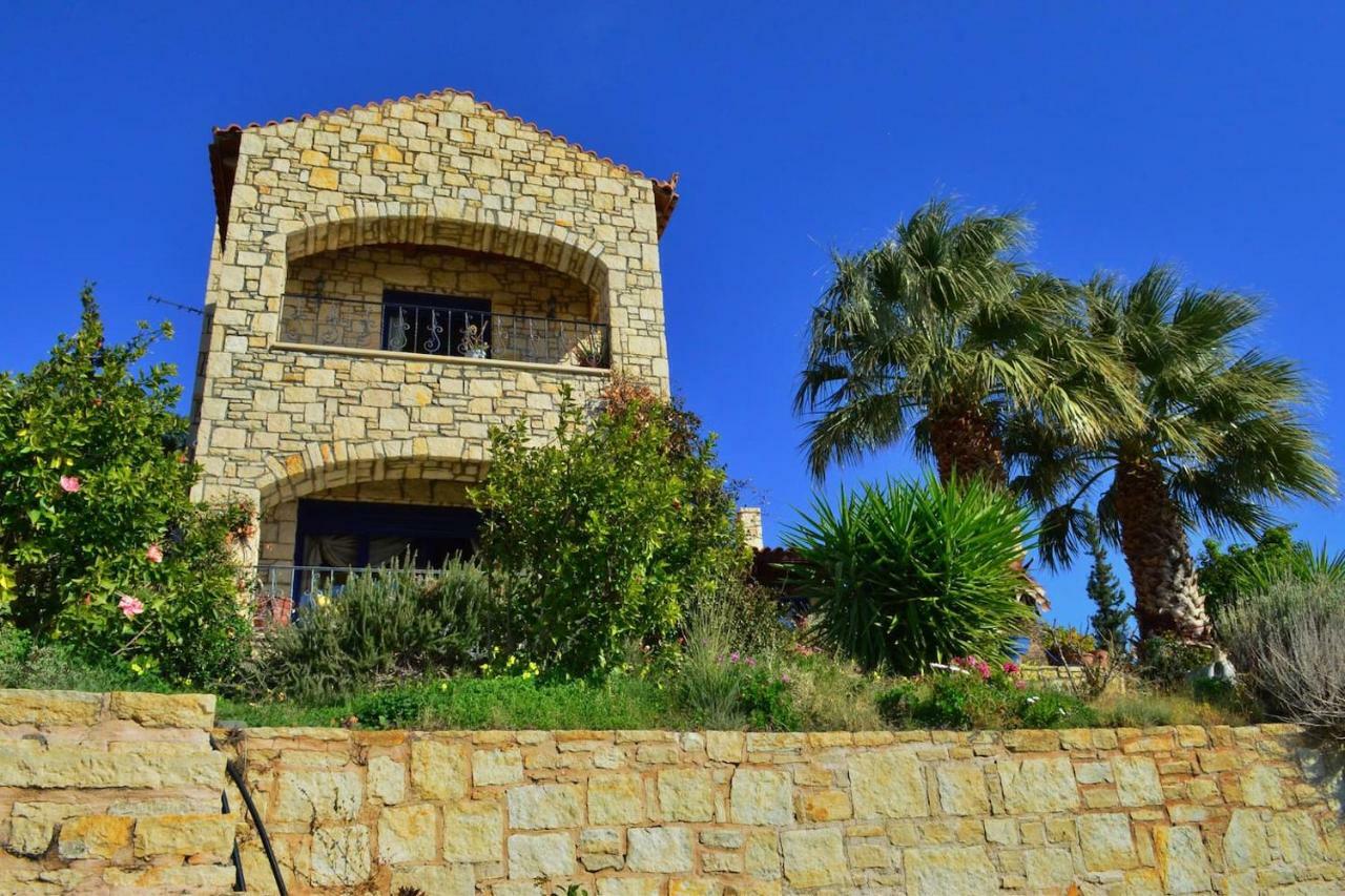 Elouthia Residence With Sea View And Hot Tub Tsoútsouros Buitenkant foto